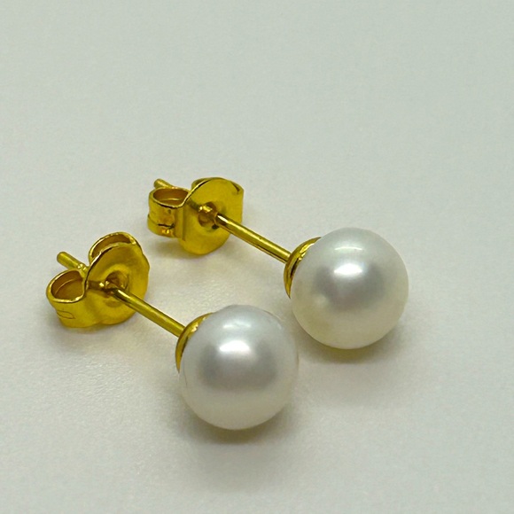 6-7mm White Freshwater Pearl Gold Plated Stud Earrings - Picture 2 of 5